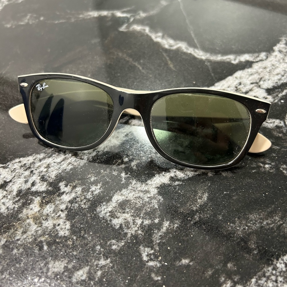 Rayban New Wayfarer sunglasses